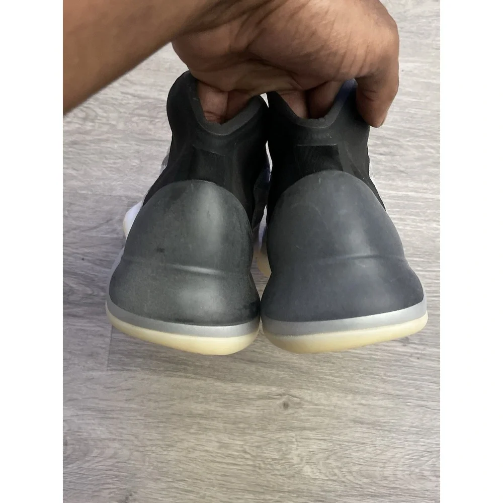 Size 5- Adidas Yeezy Quantum Q46473